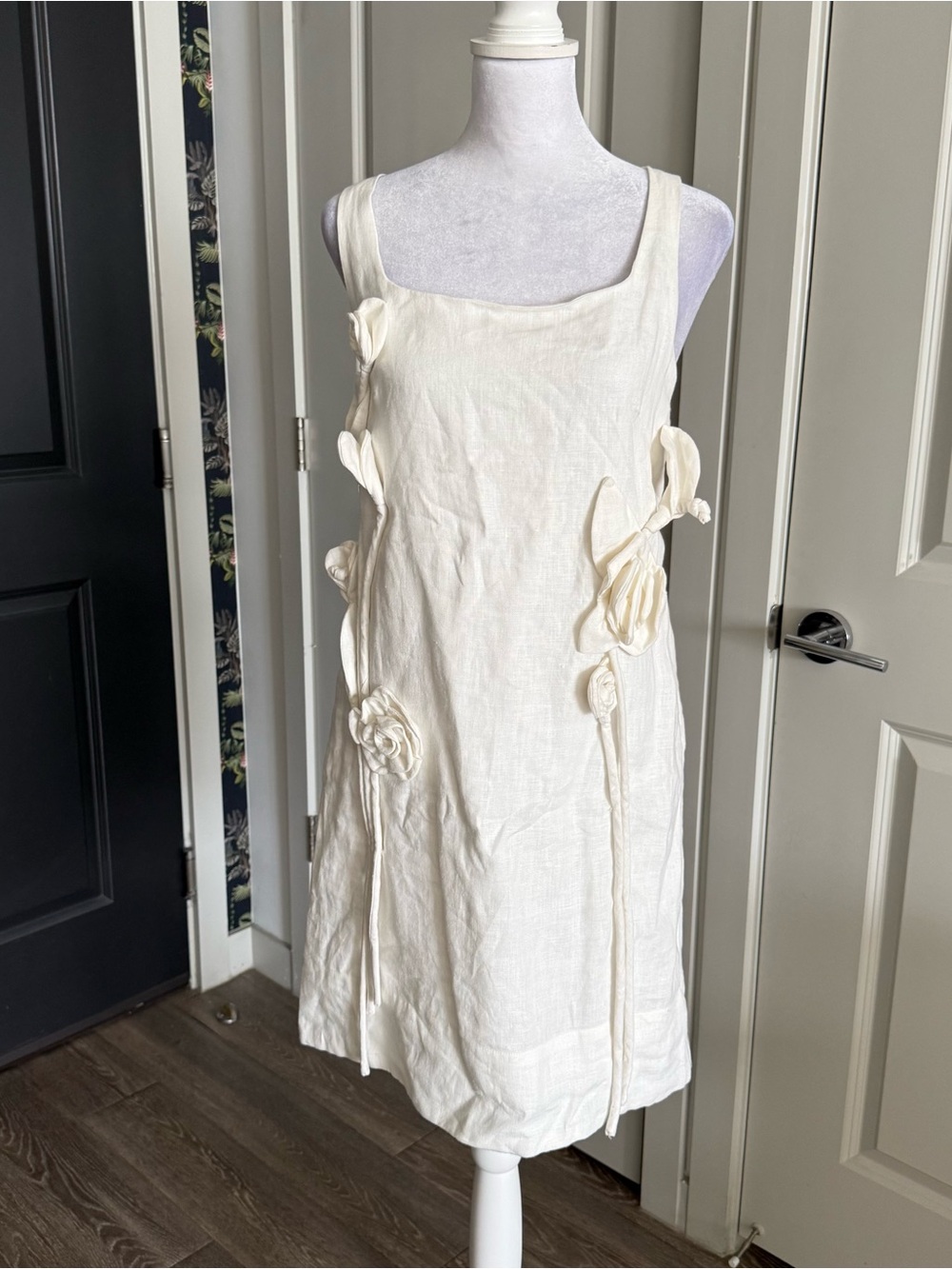 NWT Farm Rio White Rosette Linen Mini Shift Dress Size M